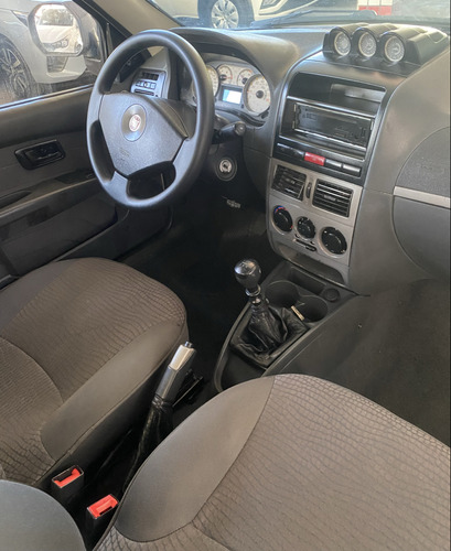 Fiat Strada 1.8 MPI ADVENTURE CD 16V FLEX 2P MANUAL