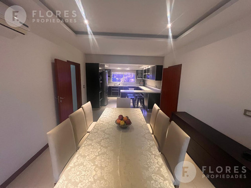 Flores Prop. Vende Casa En Ayres Plaza, Pilar