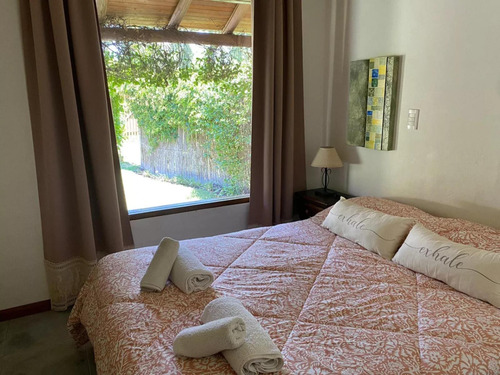 Casa En Venta - 6 Dormitorios 4 Baños - Mendoza