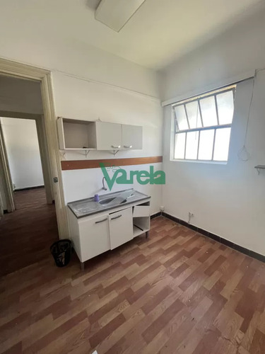Venta Apartamento Centro De Estilo. Tres Dormitorios.