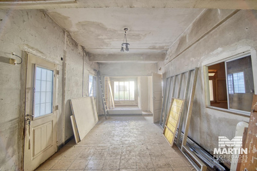 Casa A Reciclar De 277 M2.