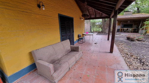 Líndísima Casa En Venta En Del Viso, Barrio Los Jazmines, Sobre Calle Arata