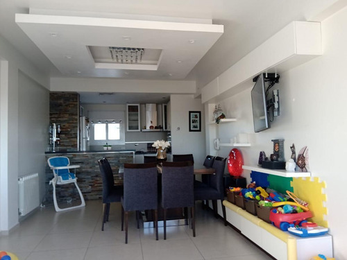 Imagen 4 de 18 de Semipiso De Dos Dormitorios · 90 M² · Con Cochera