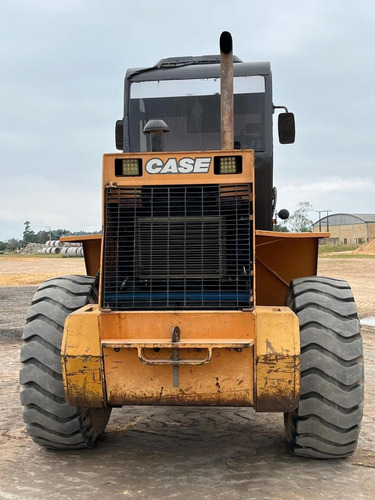 Pá Carregadeira Case W20