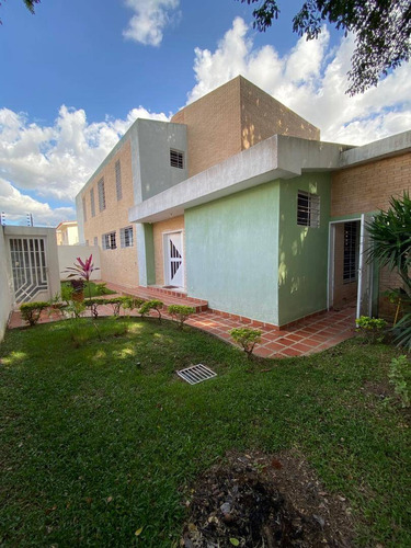 Annic Coronado Remax Vende Casa En El Parral Ref. 226534