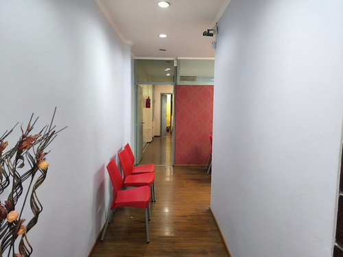 Venta Oficina/ Vivienda En Monserrat