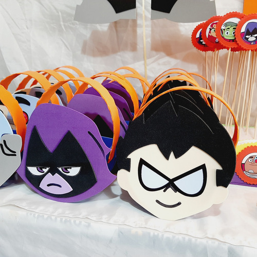 Combo Cumple Jóvenes Titanes Bolsitas Golosineras X 36