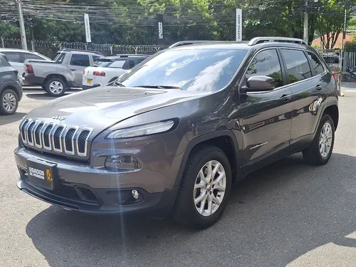 Jeep Cherokee LONGITUDE PLUS 3,2 AT 4X4
