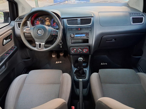 Volkswagen Suran 1.6 Trendline 11b