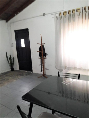 Imagen 2 de 21 de Venta De Casa