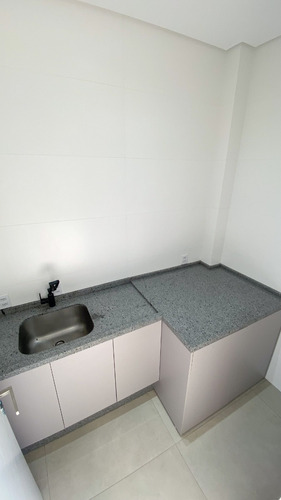 Direto Com Proprietário - Casa De Alto Padrão Cond. Fechado 4 Quartos, 5 Banheiros.
