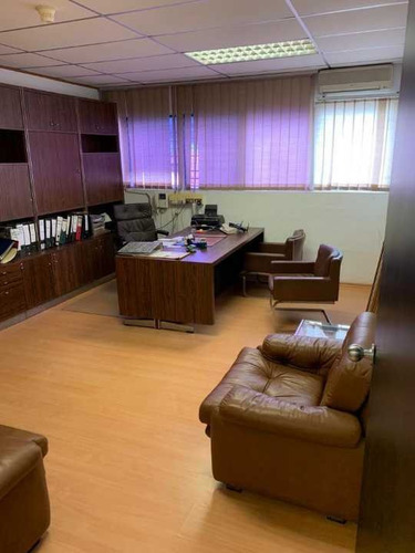 Imagen 26 de 29 de Impecable Galpon Industrial Con Oficinas Listo Para Entrar / 0414-3907836