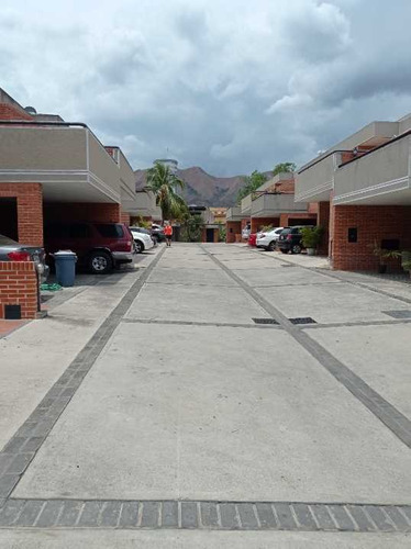 Imagen 4 de 22 de Th De 250 M² Valles De Camoruco