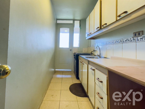 Departamento En Arriendo De 2 Dorm. En Valparaíso