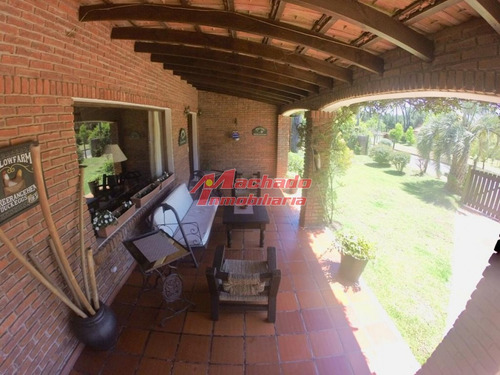 Muy Lindo Chalet De 3 Dormitorios- Ref: 6296