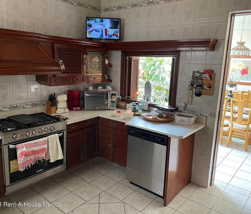 Casa En Venta En Ciudad Satelite Naucalpan De Juarez Gis 24-184