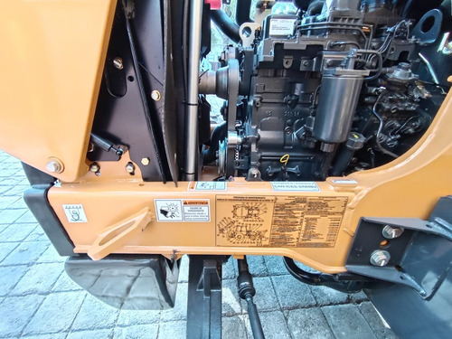 Retroexcavadora Nueva Case 580n 4x4, Kit Martillo. (u.s.a)