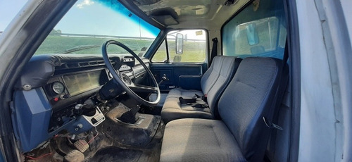 Imagen 5 de 12 de Ford 700