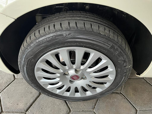Imagem 13 de 13 de Fiat Punto 1.4 - Attractive Italia - 2013 - 128.000km