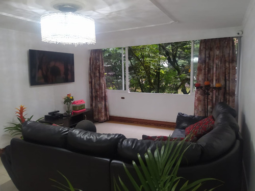 Venta De Apartamento En Conquistadores, Medellín