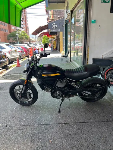 Moto En Óptimas Condiciones, Mantenimiento Y Documentación A