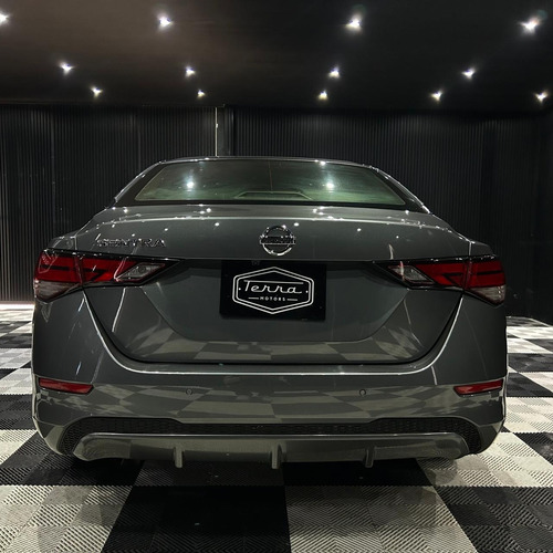 Nissan Sentra 1.8 Advance Cvt