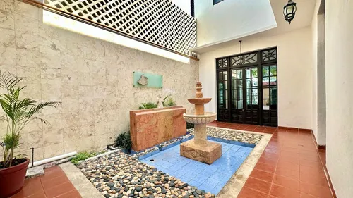 Espectacular Casa En Itzimna Ideal Oficinas O Vivienda (fvc-1463)