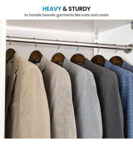 Un Paquete De 6 Perchas De Madera Con Hombros Anchos Y Barra