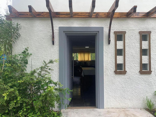 Venta De Casa + Monoambiente En La Caleta