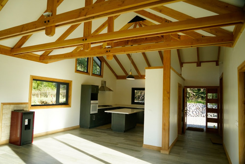 Casa 210m2. Nueva. Loteo Claro De Luna, A 5 Min. De Pucón