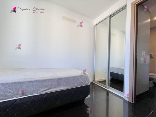 Imagen 21 de 22 de Excelente Apartamento De 2 Dormitorios Y Dependencia De Servicio Frente Al Mar