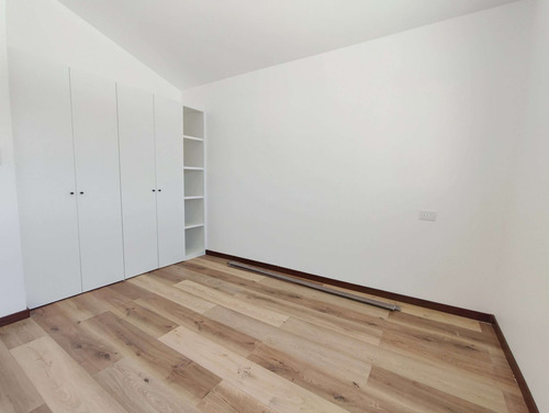 Casa Remodelada, Excelente Conexión 3d+3b+2e, Belloto Centro