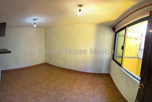Casa En Renta En Villas De Guadalupe Xalostoc, Ecatepec De Morelos Jl 25-2937.