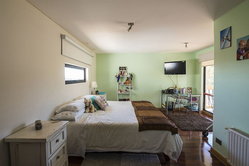 Gran Casa Familiar En Sector Residencial De Concón