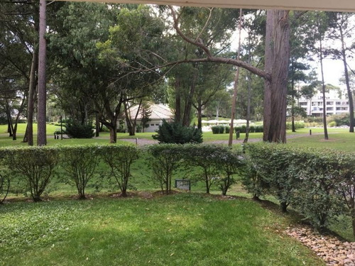 Imagen 3 de 17 de Apartamento En Edificio Con Buenos Servicios - Green Park