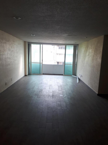 Departamento Muy Amplio Recién Remodelado En Venta En La Colonia Del Valle