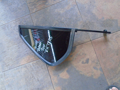 Imagen 1 de 2 de Vendo Vidrio Trasero Derecho Triangular De Isuzu Rodeo 2001
