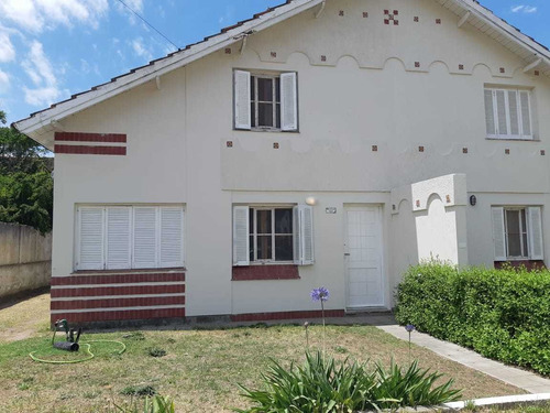 Venta Casa 5 Ambientes 2 Plantas Monte Hermoso 1 Cuadra Mar