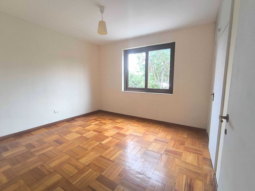 Amplia Y Bella Casa En Arriendo La Reina (104407)