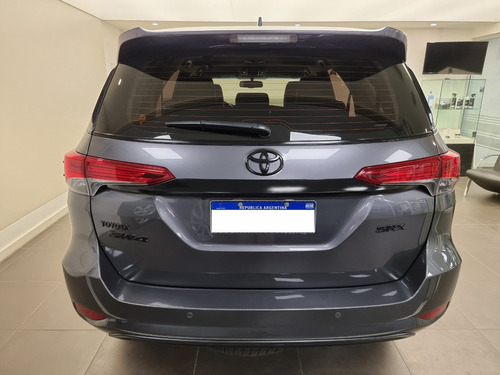 Toyota Hilux Sw4 Tdi Srx 4x4 At 7 Asientos 2020 - Lenken