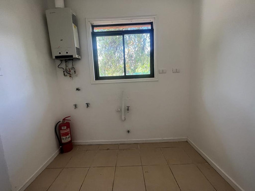 2 Casas C/ Entradas Independientes En Parcela De 5.000 Mts.2