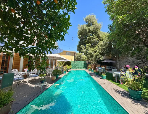Casa Con Potencial Gastronómico En Providencia