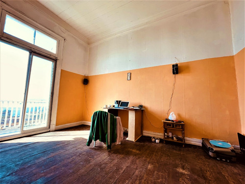 Vendo Amplia Casona Ubicada En Lautaro Rosas( Cerro Alegre )