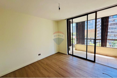 Espacioso Depto De 4 Dorm, 3 Bañ , 2 Estac Y Bod.