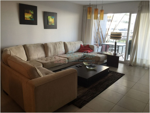 Apartamento En Brava, 1 Dormitorios *- Ref: 1240