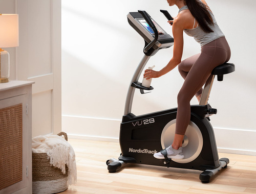 Bicicleta Estática Con Pantalla Táctil Hd Y Membresía Ifit P