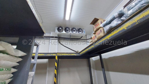 LG Vendo Edificio Industrial Con Local Comercial En Prado De María, 1920 Mtrs. Punto Comercial De Mas De 30 Años