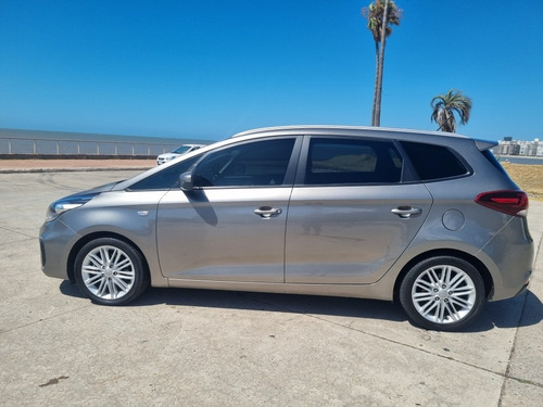 Imagen 8 de 20 de Kia Carens 2018 2.0 Ex 6abg 7pas At