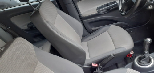 Volkswagen Voyage 2013 1.6 Vht Total Flex 4p