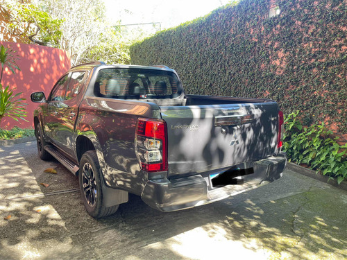 Mitsubishi L200 2.4 Triton Sport Hpe Cab. Dupla 4x4 Aut. 4p 6 marchas